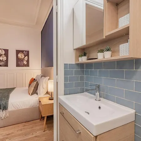 Douillet Pour 2 Au Coeur De Montmartre - Iv 아파트