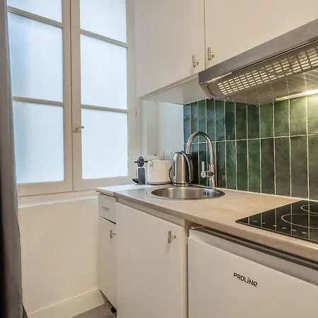 Douillet Pour 2 Au Coeur De Montmartre - Iv 파리