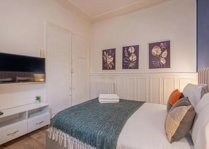 Douillet Pour 2 Au Coeur De Montmartre - Iv Apartamento *